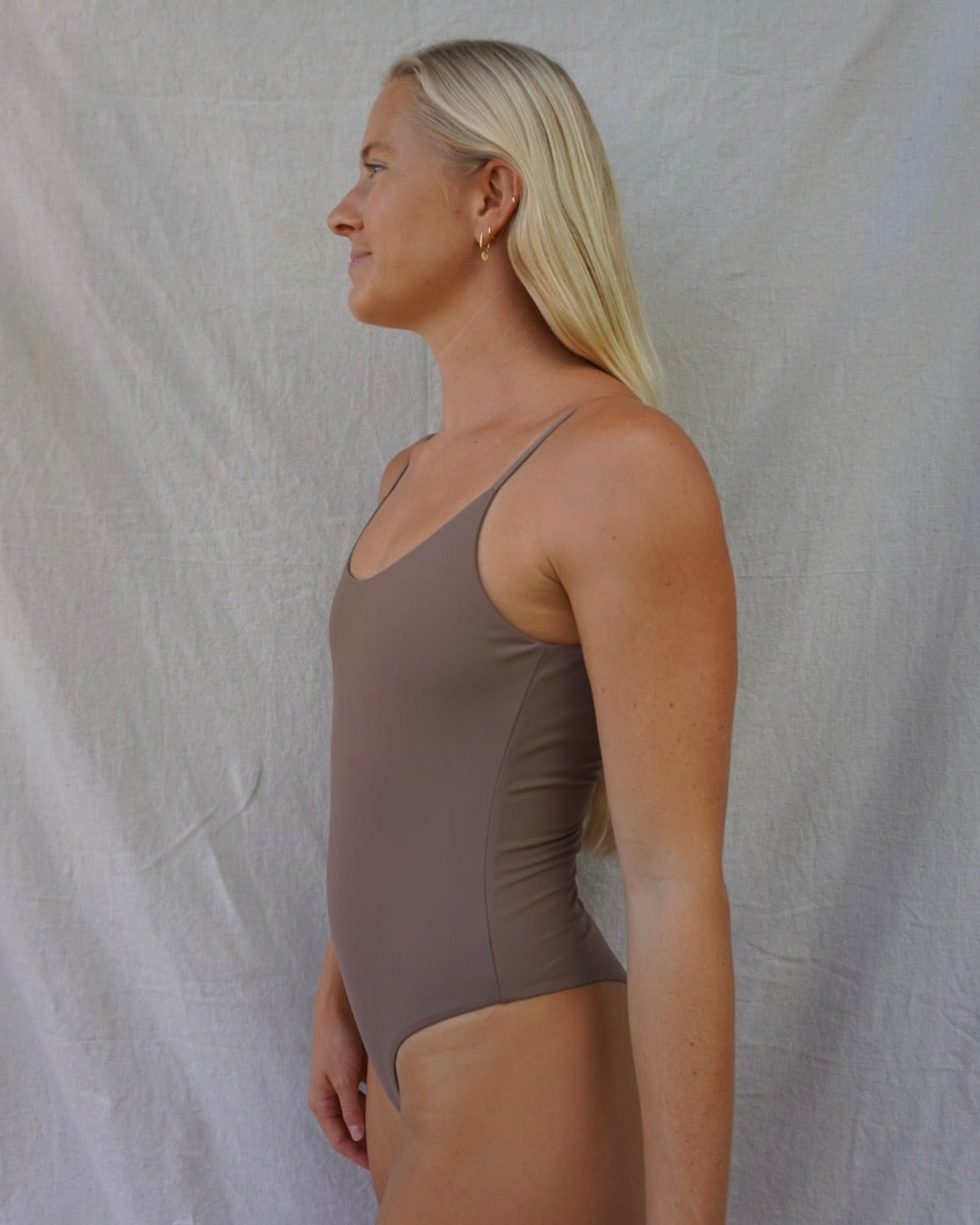 Leucadia One Piece - Latte