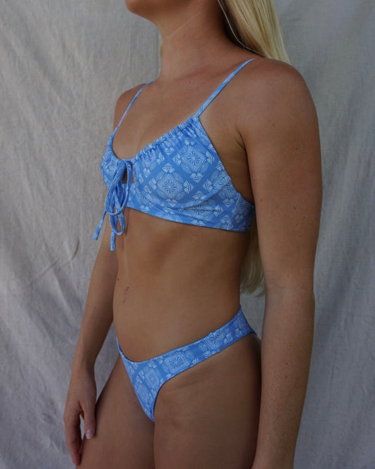 Talia Bottom - Belle