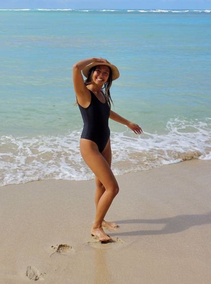 Leucadia One Piece - Black
